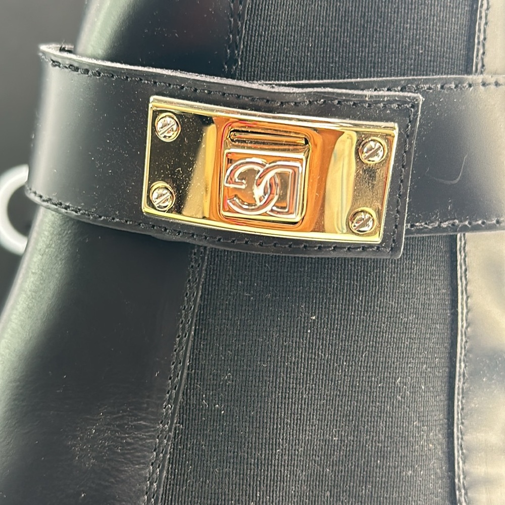 New Authentic DOLCE & GABBANA
LEATHER CHELSEA BOOTS - Picture 7 of 12